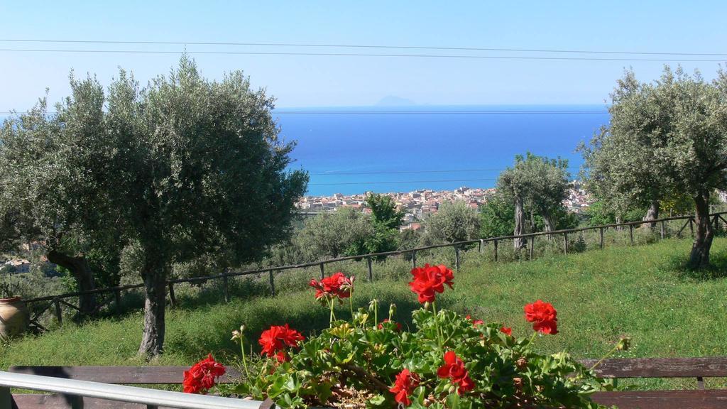 Agriturismo Serre SantʼAgata di Militello Exteriör bild